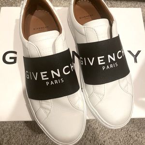 Givenchy Sneakers